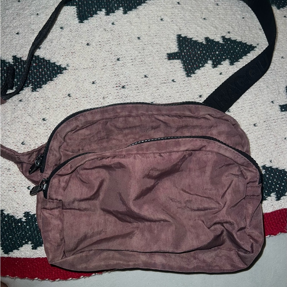 Baggu Fanny Pack in Raisin